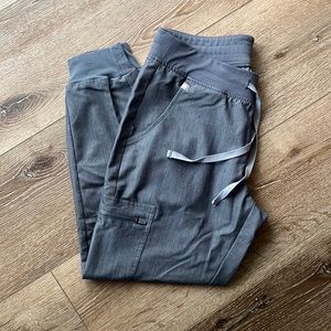 Grey Figs Zamora jogger scrubs